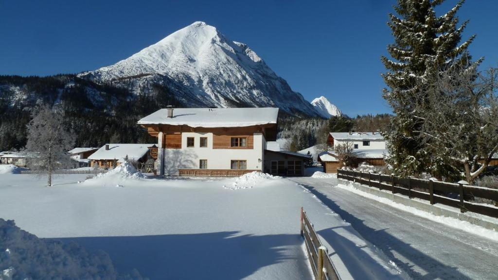 Haus Witting Appartement Leutasch Buitenkant foto